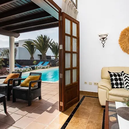 Pura Vida House, Super Wifi, Winter Heated Pool Villa *