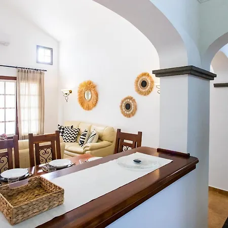 Pura Vida House, Super Wifi, Winter Heated Pool